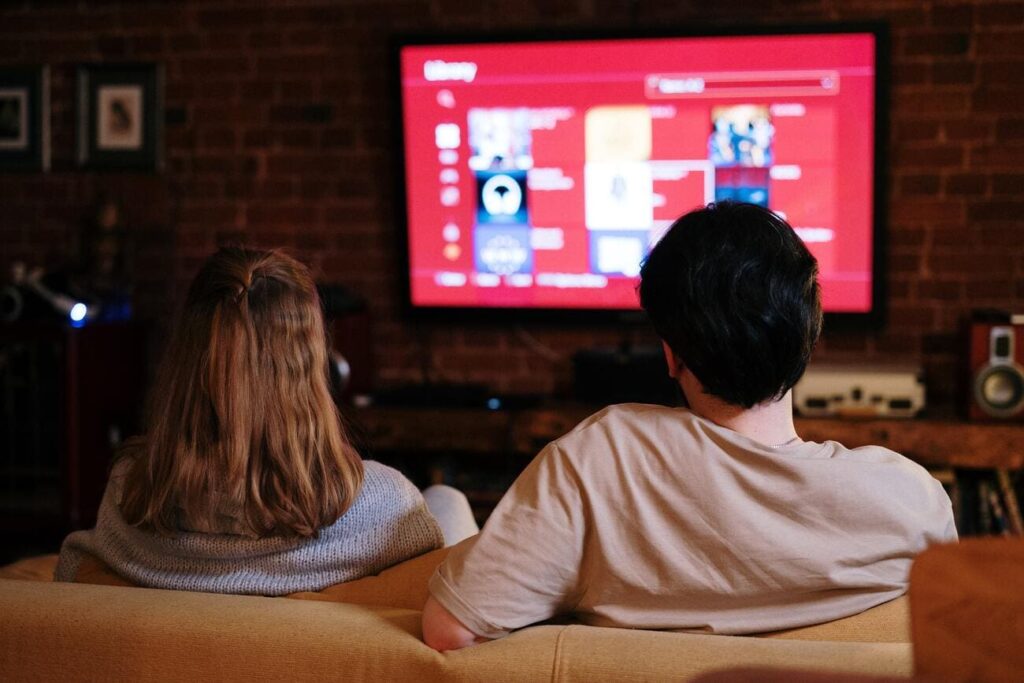 Como assistir TV pela internet de graça?